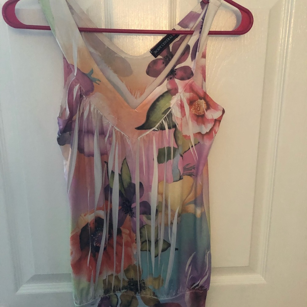 Body central tank top